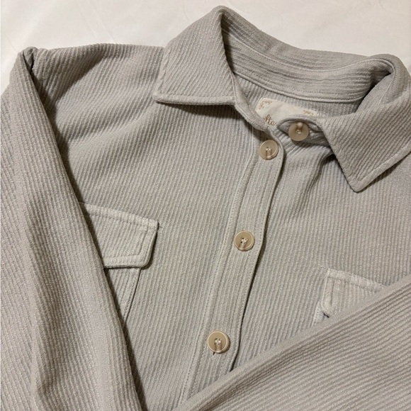 Altar’d State Sweater - Picture 4 of 16